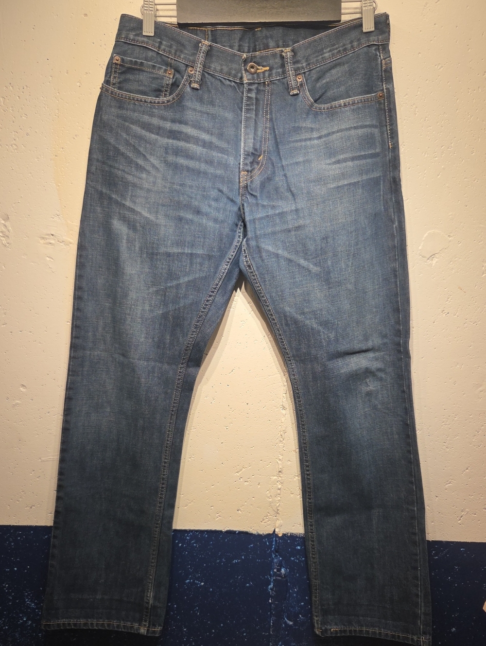 Men's Levi's 514 Straight Fit Blue Denim Jeans (33x32) - Picture 2 of 6